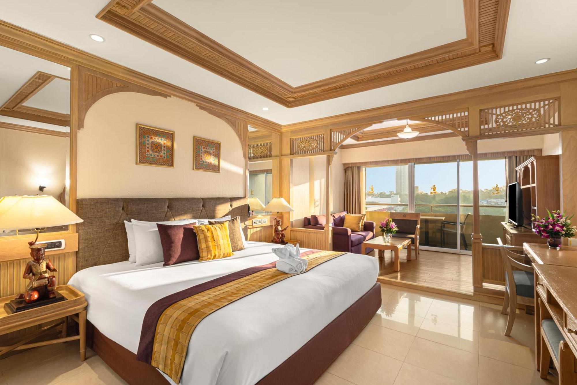 Royal Cliff Beach Hotel Pattaya Exterior foto Suite room at The Royal